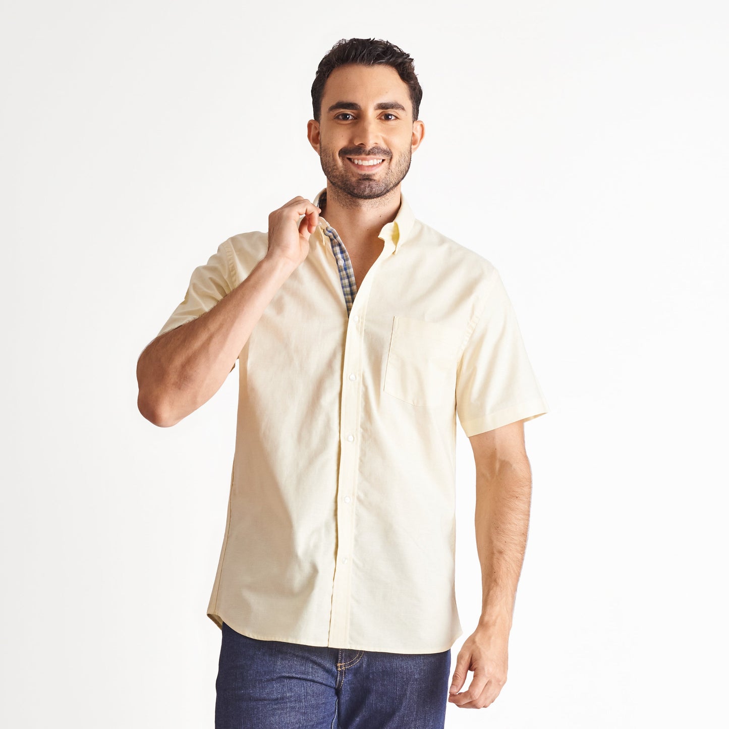 Camisa regular fit fondo entero color amarillo