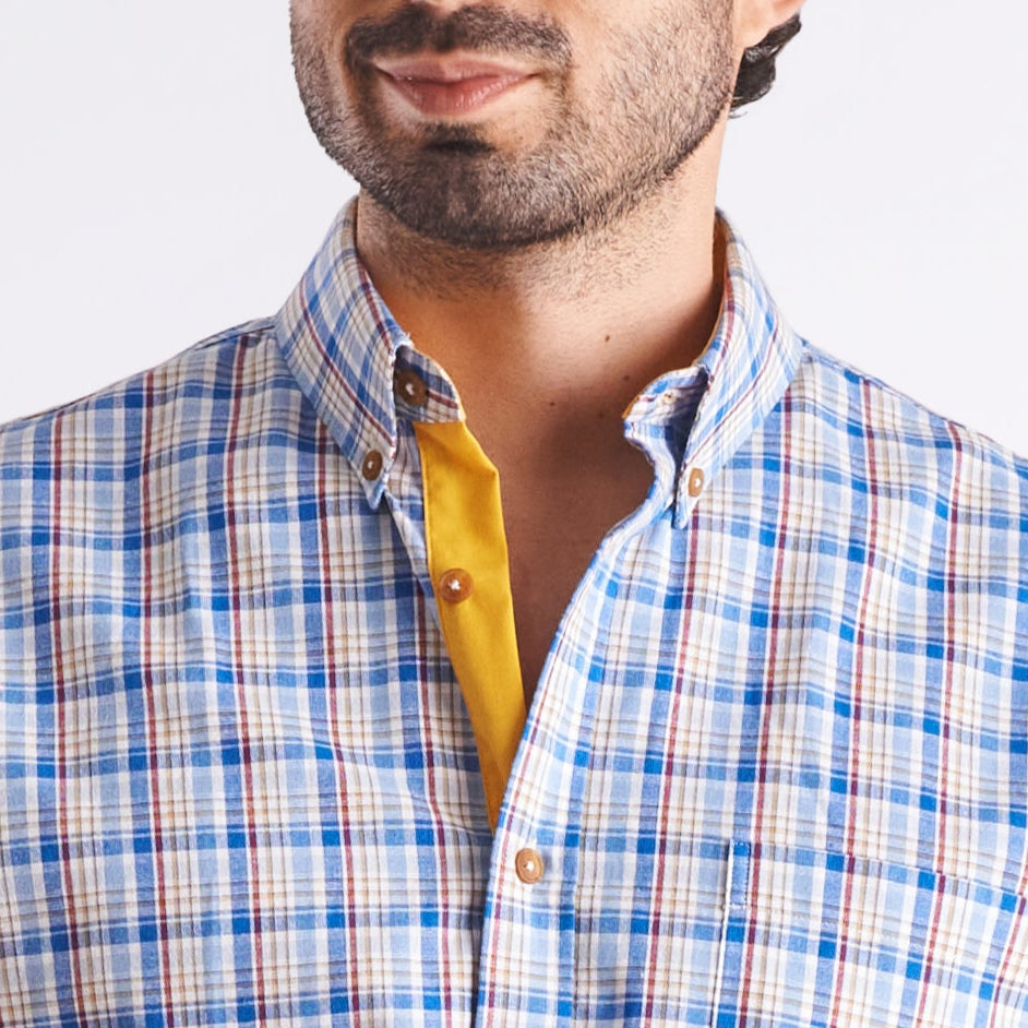 Camisa regular fit a cuadros color azul claro