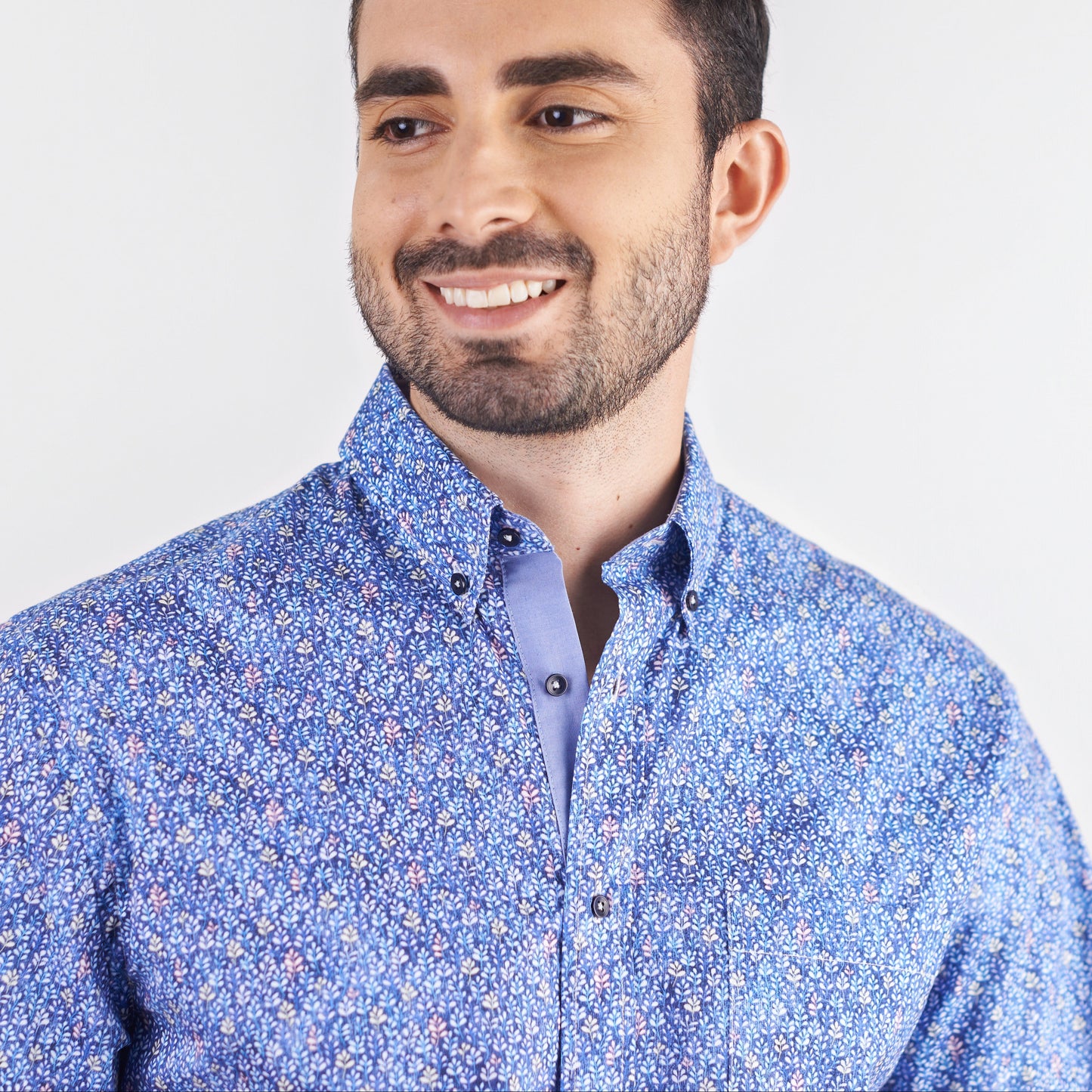 Camisa regular fit estampada color Azul