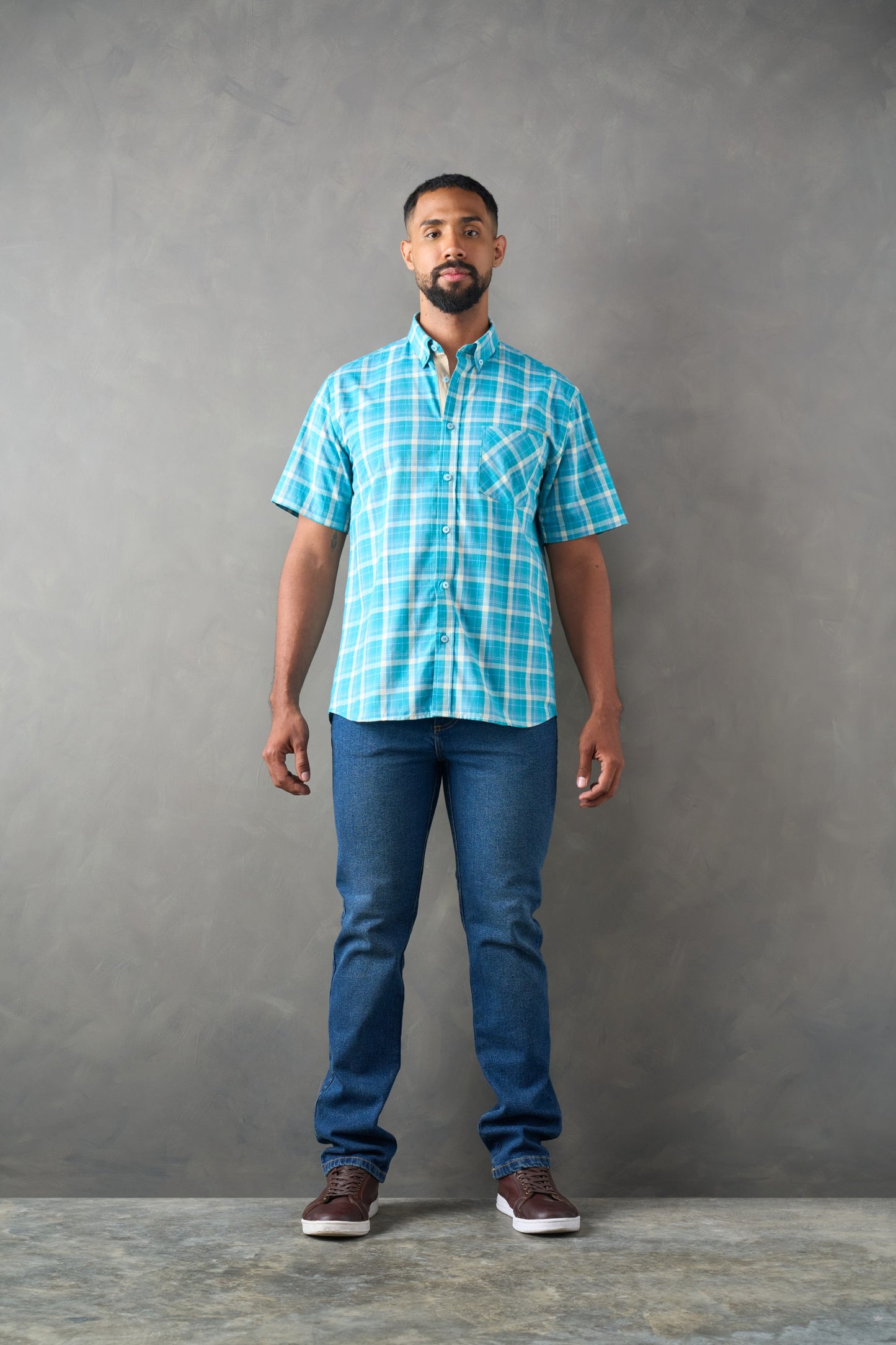 Camisa regular fit manga corta azul medio