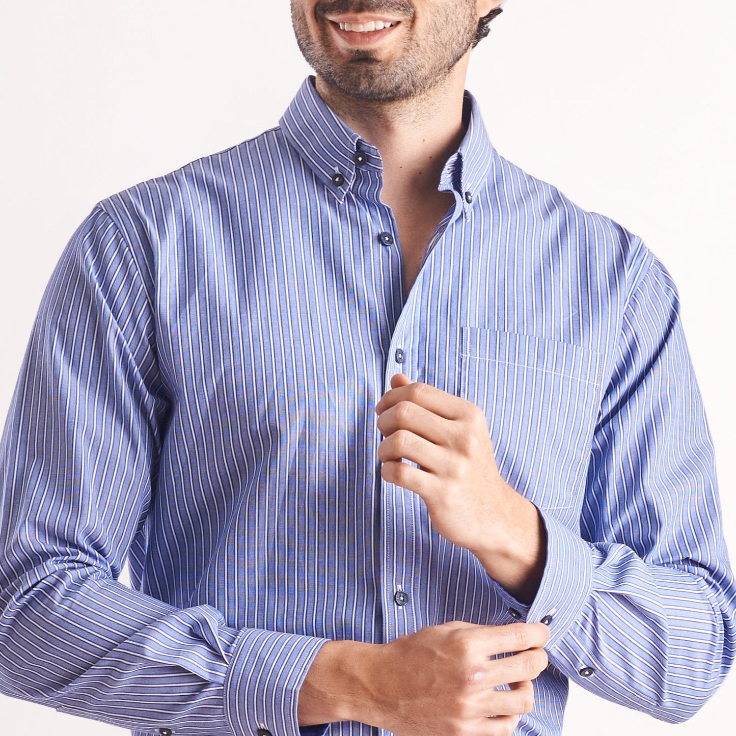 Camisa regular fit a rayas color azul oscuro