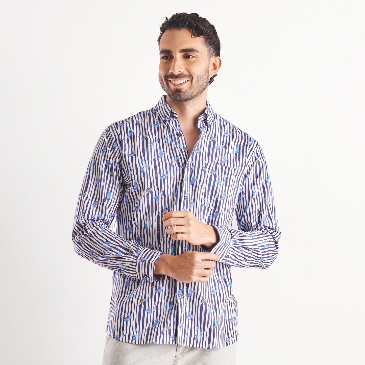 Camisa regular fit a rayas color azul