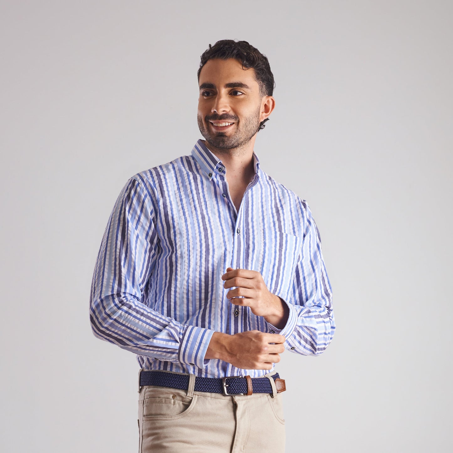 Camisa regular fit a rayas color azul