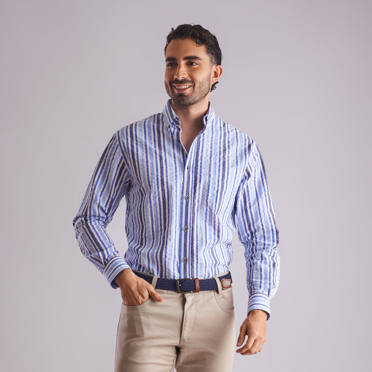 Camisa regular fit a rayas color azul
