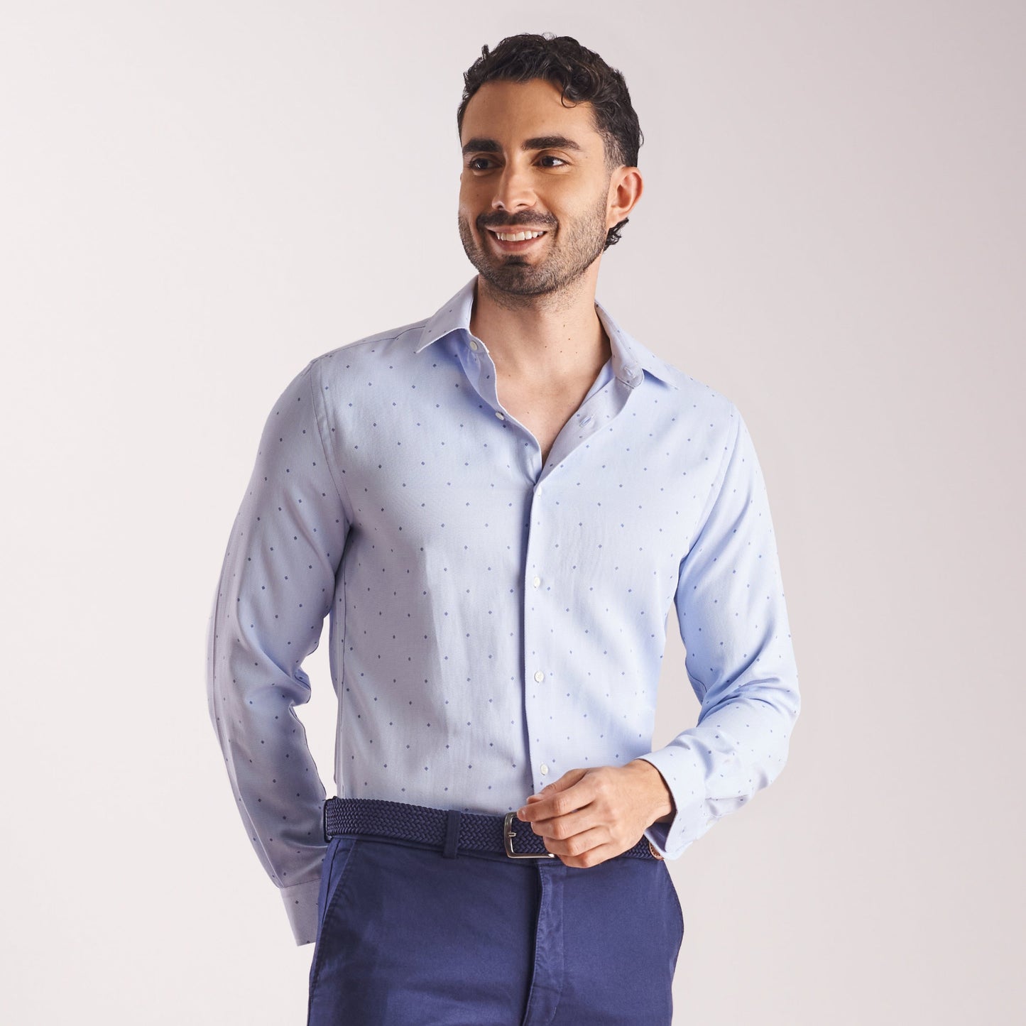 Camisa con miniprints color azul medio