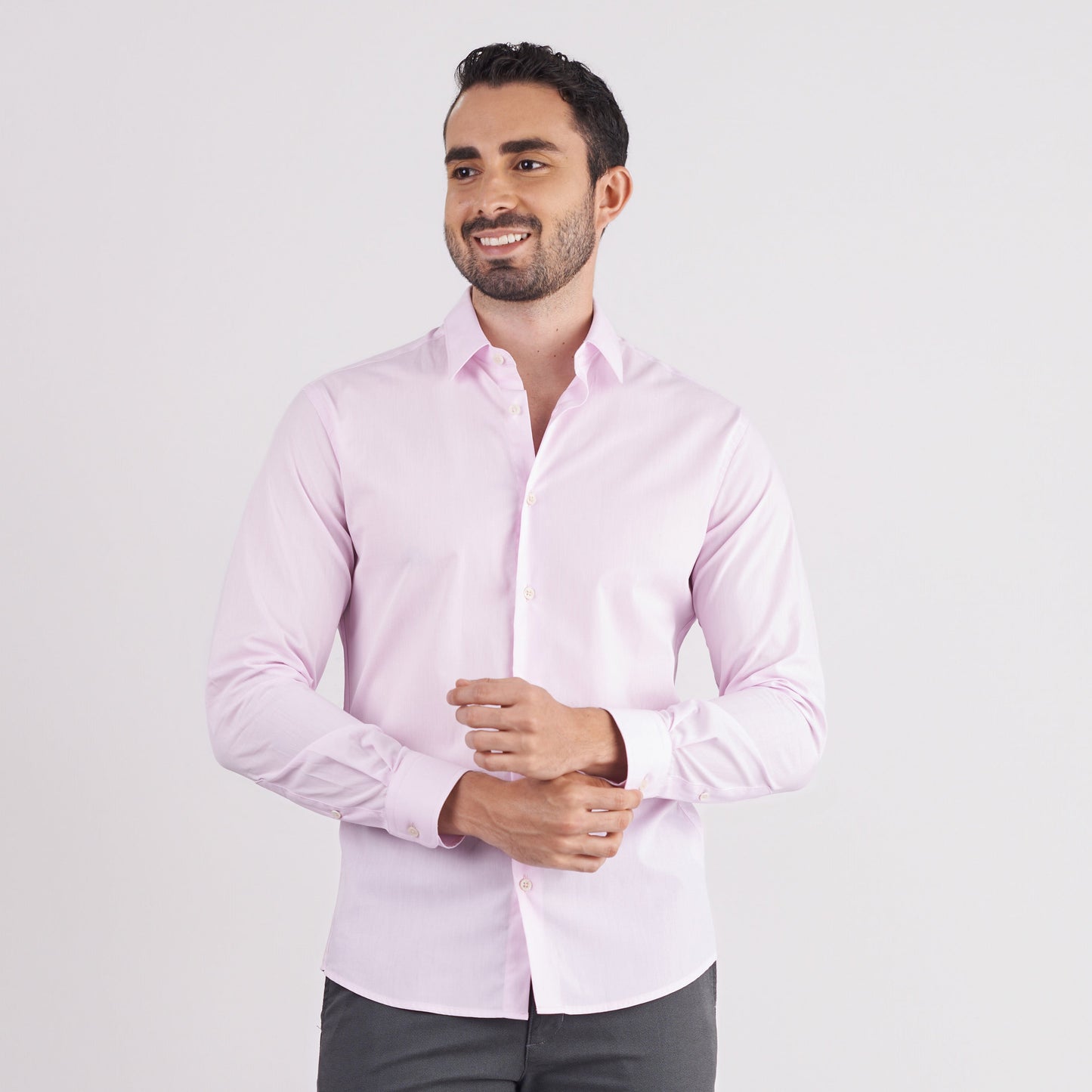 Camisa slim fit color rosado claro