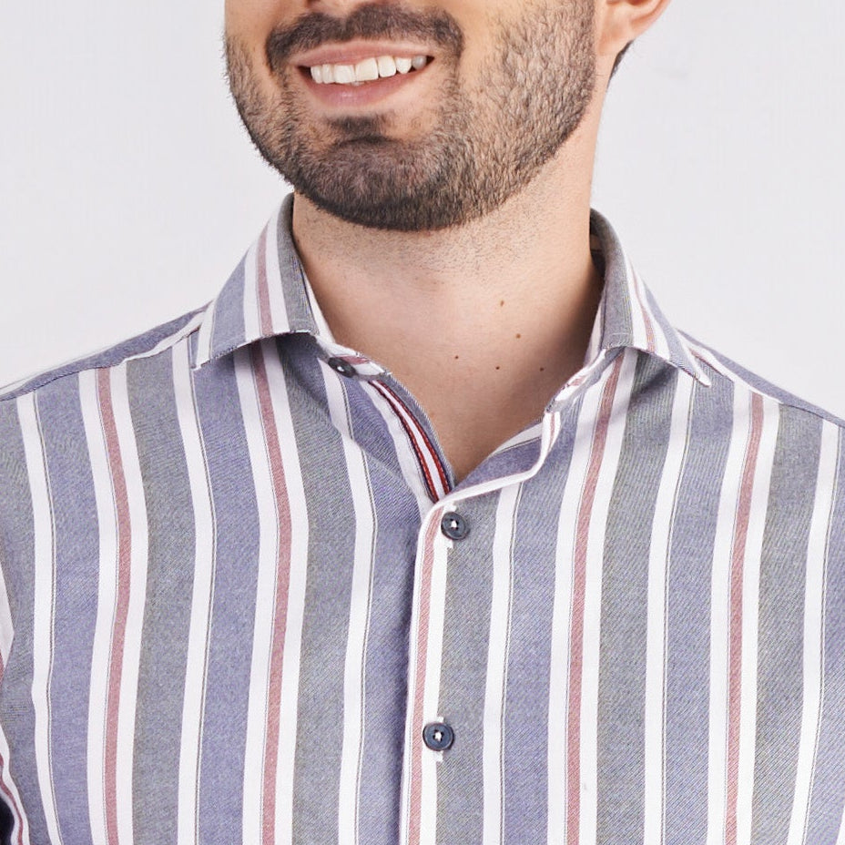 Camisa slim fit a rayas color azul oscuro