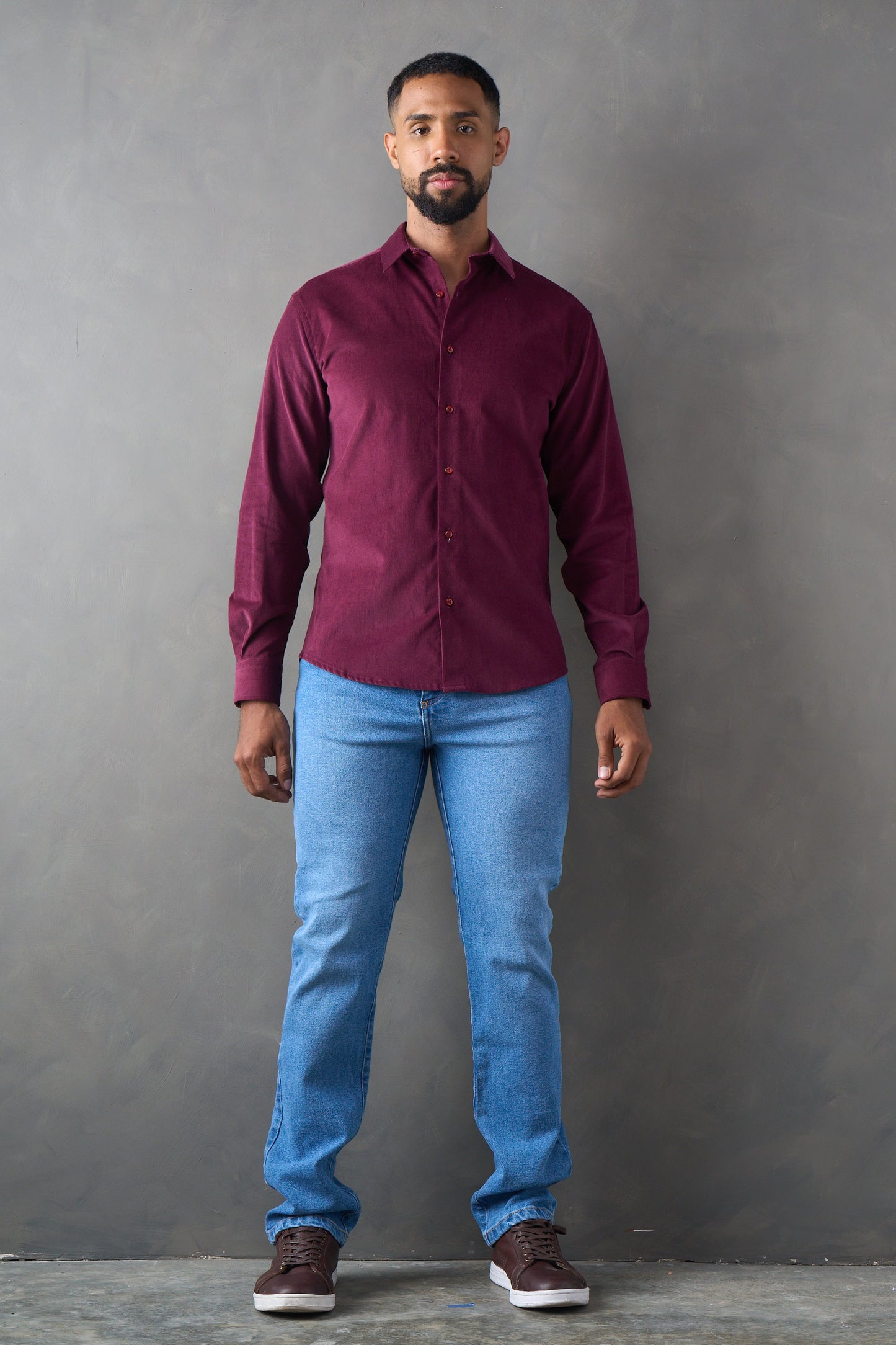 Camisa manga larga corduroy vinotinto