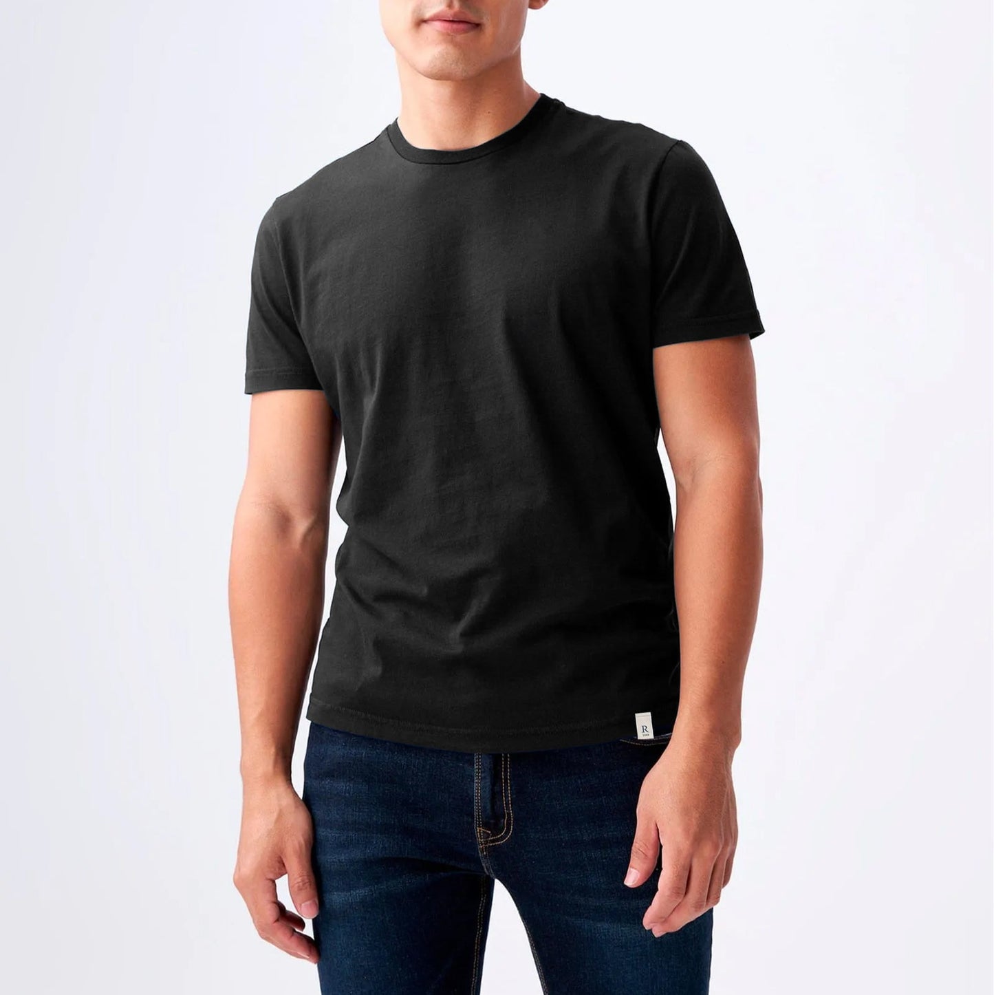 Camiseta cuello redondo color negro