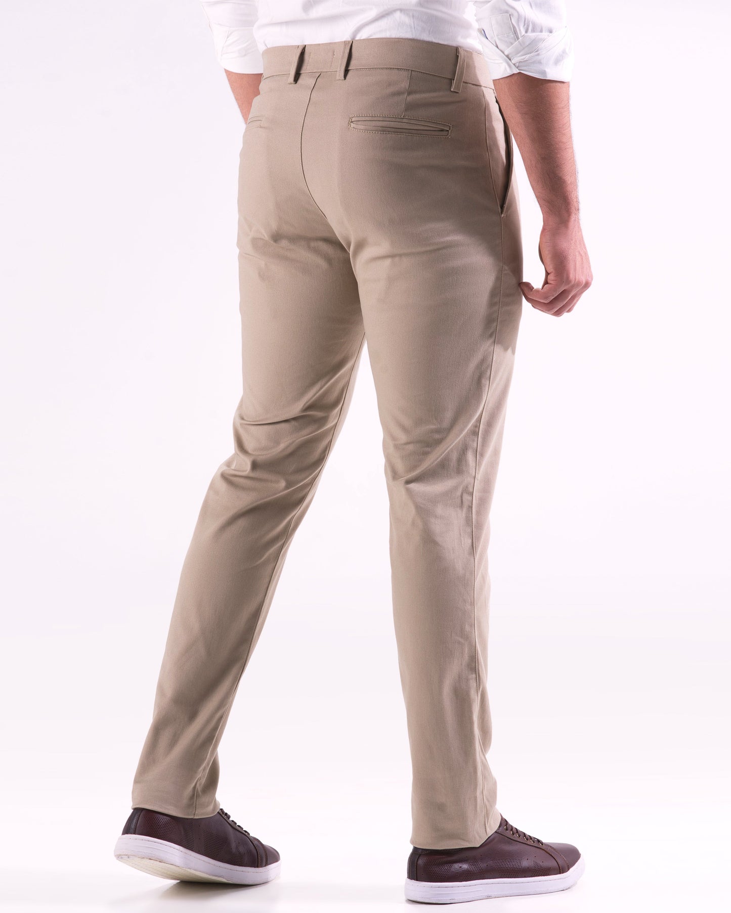 Pantalón chino color arena