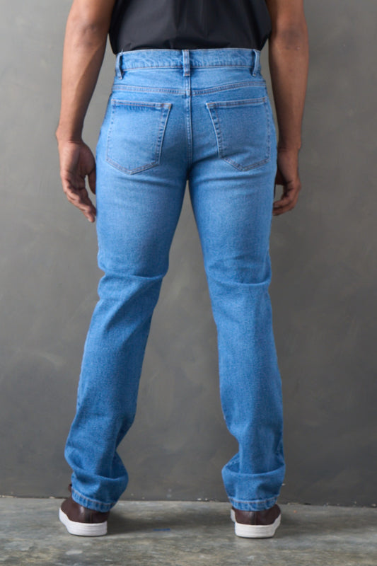 Jean slim fit índigo azul claro
