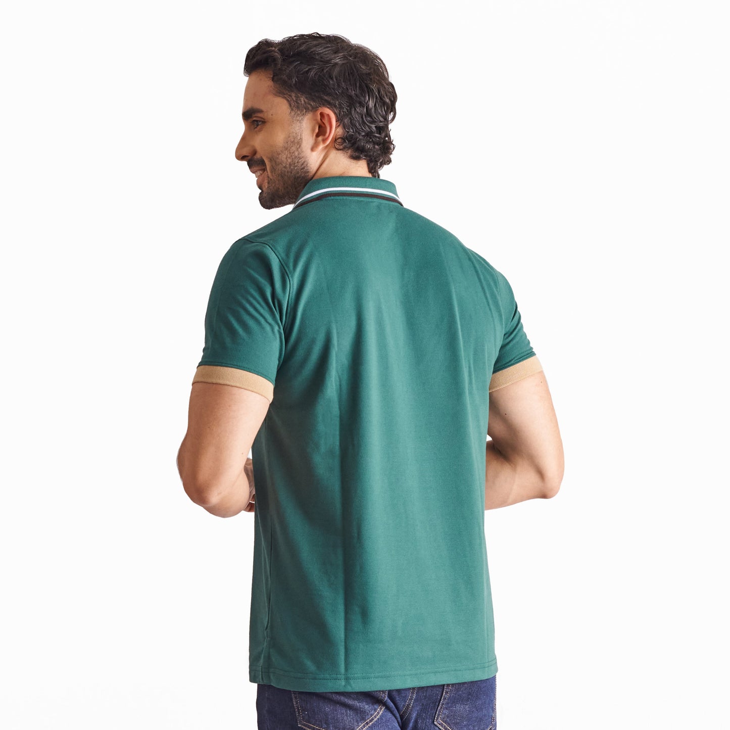 Camiseta tipo polo regular fit color verde medio