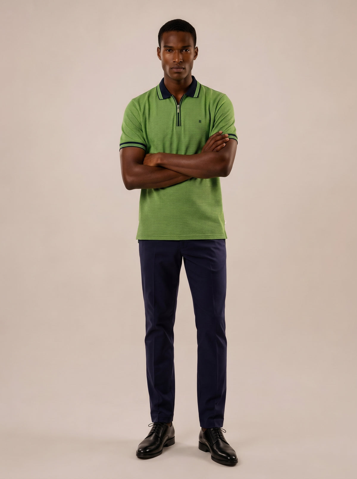 Camiseta tipo polo regular fit color verde medio