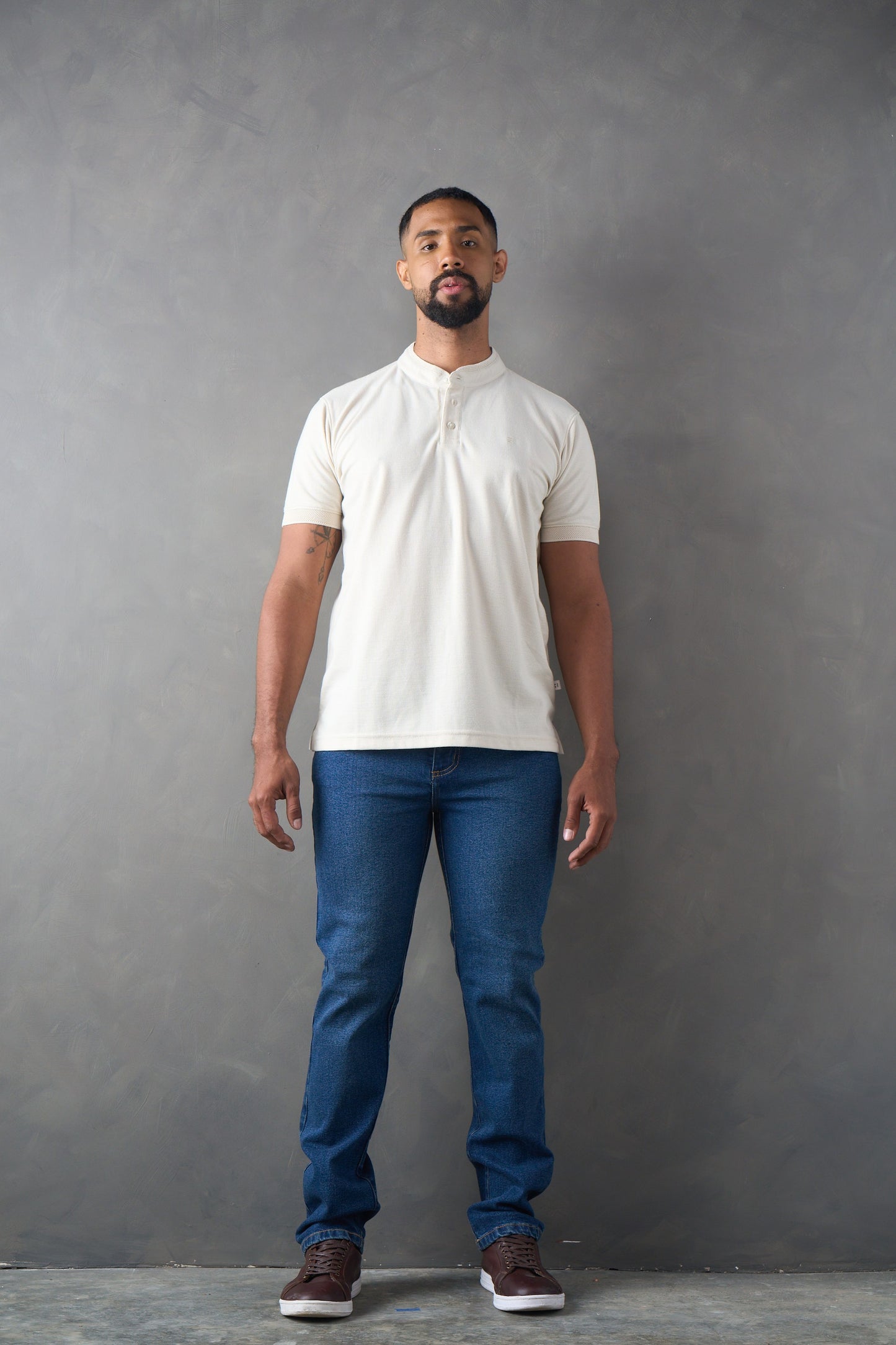 Camiseta tipo polo cuello nerú regular fit blanco