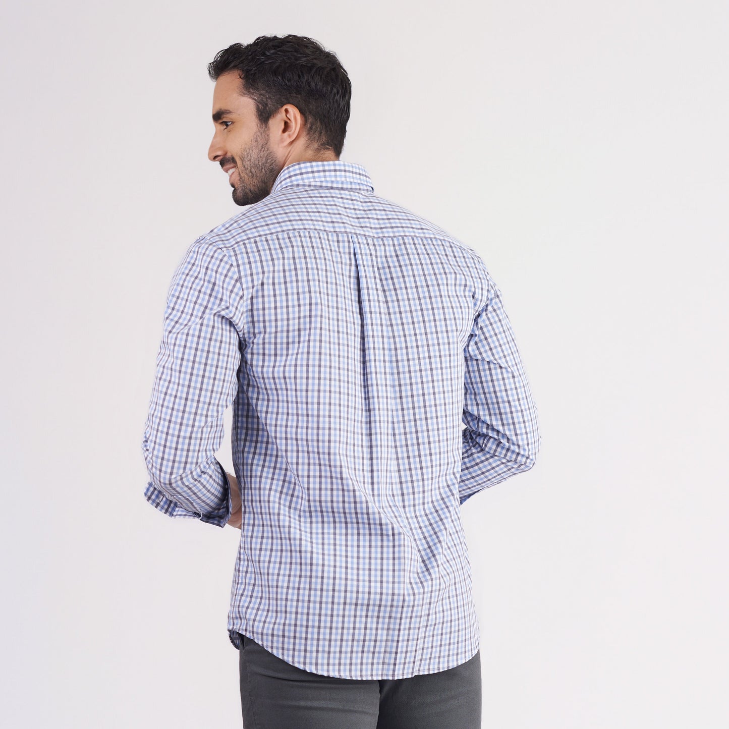 Camisa regular fit a cuadros color azul oscuro