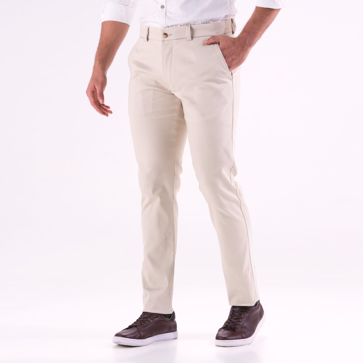 Pantalón Chino Slim Fit Color Arena