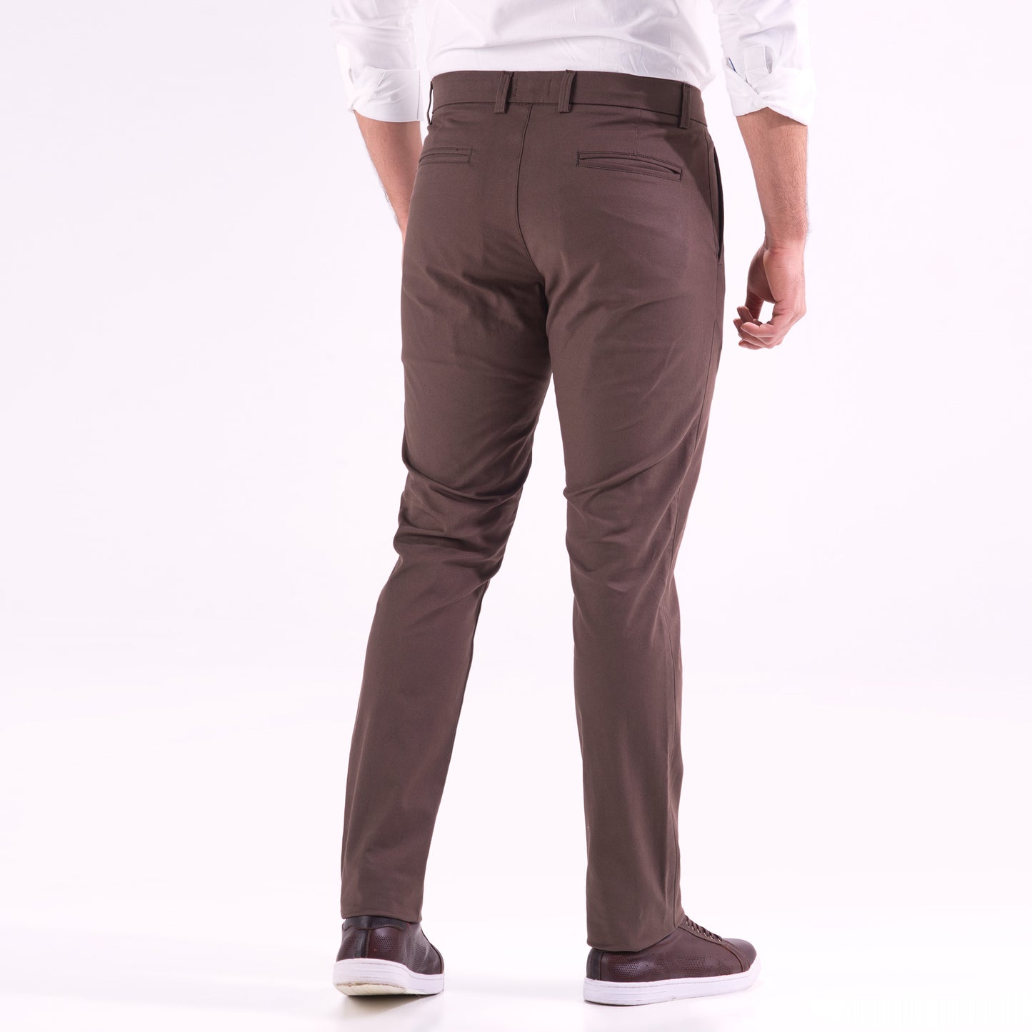 Pantalón Chino Slim Fit Color Café