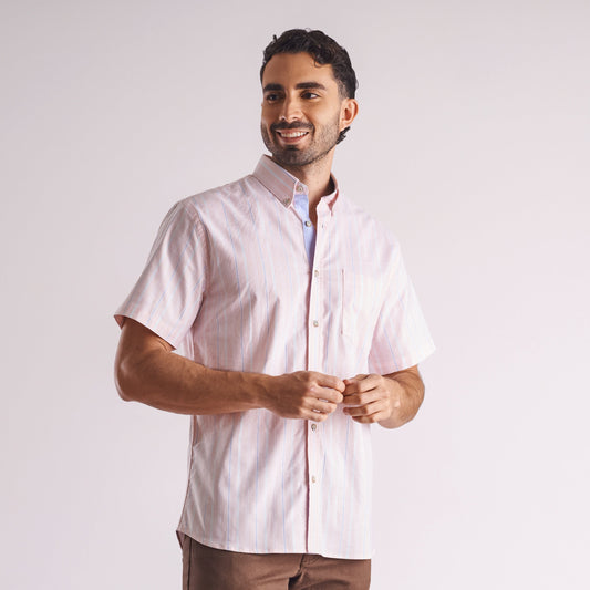 Camisa regular fit diseño a rayas