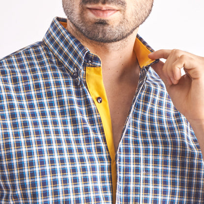 Camisa regular fit a cuadros color azul oscuro