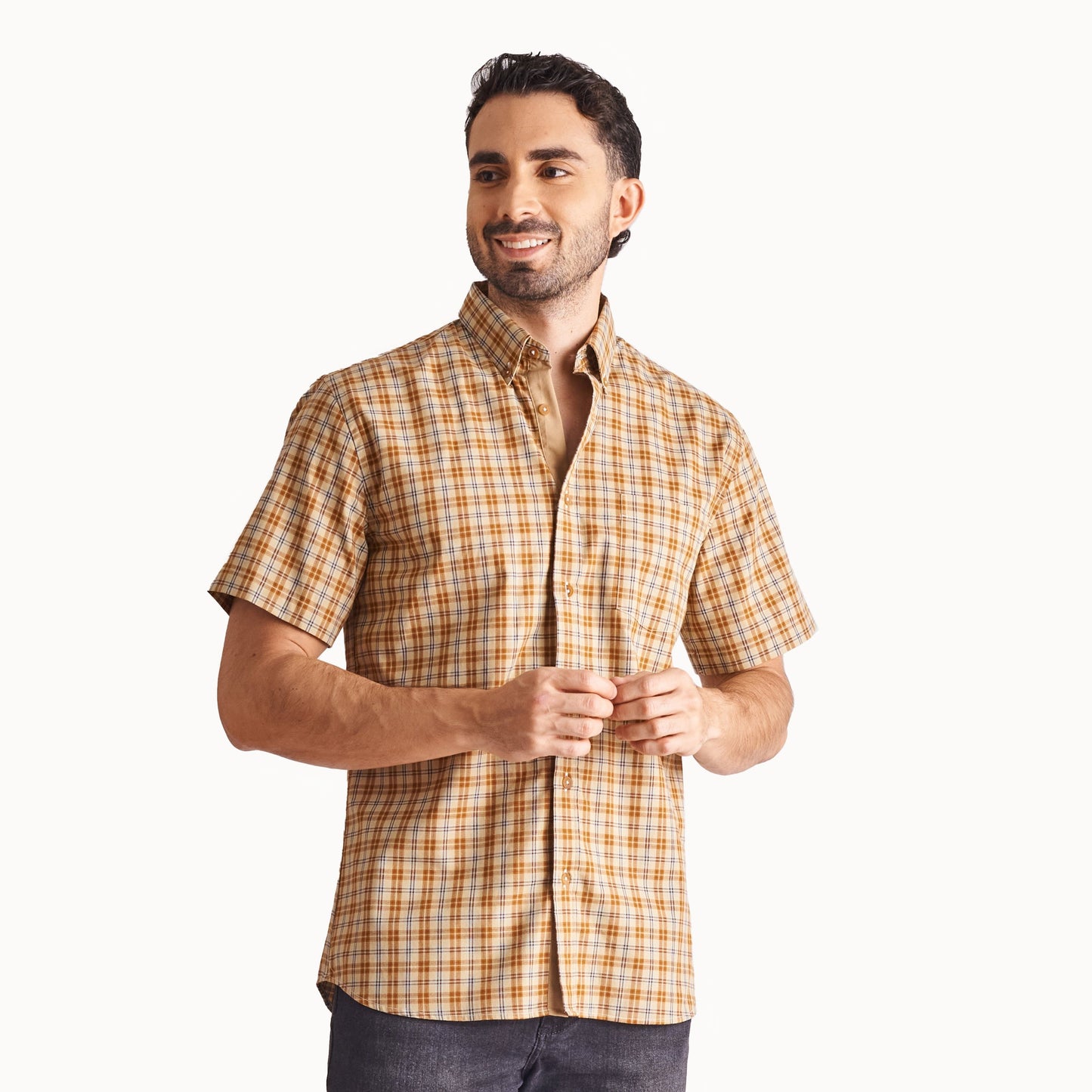 Camisa regular fit a cuadros color beige