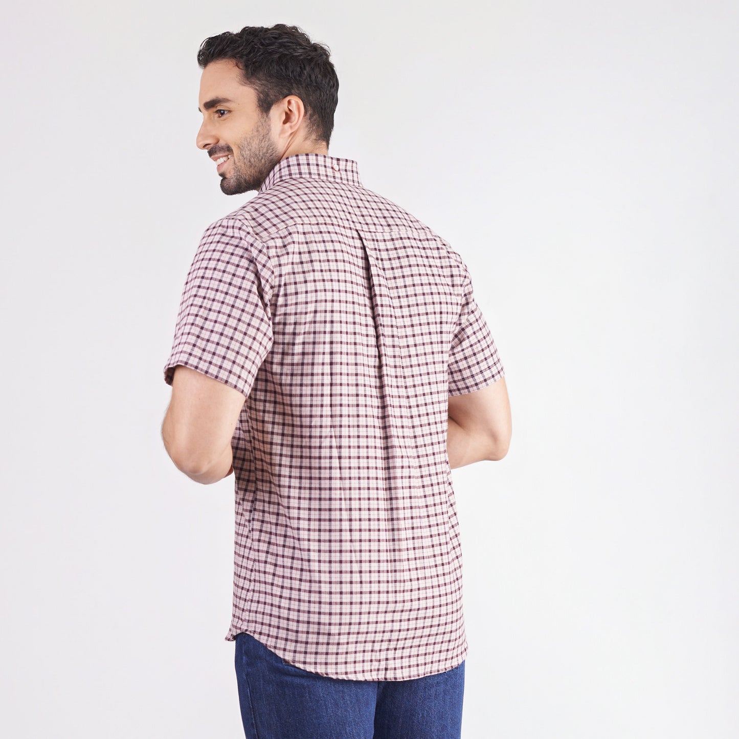 Camisa regular fit a cuadros color vinotinto