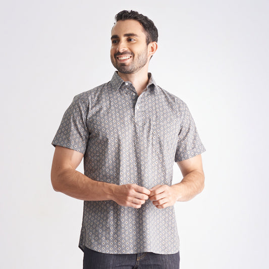 Camisa regular fit estampada color café