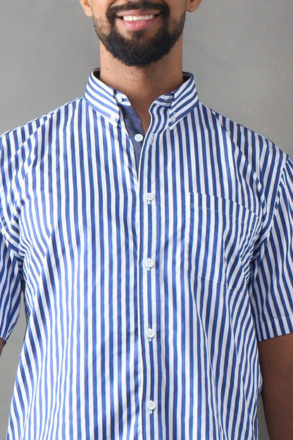 Camisa manga corta azul oscuro