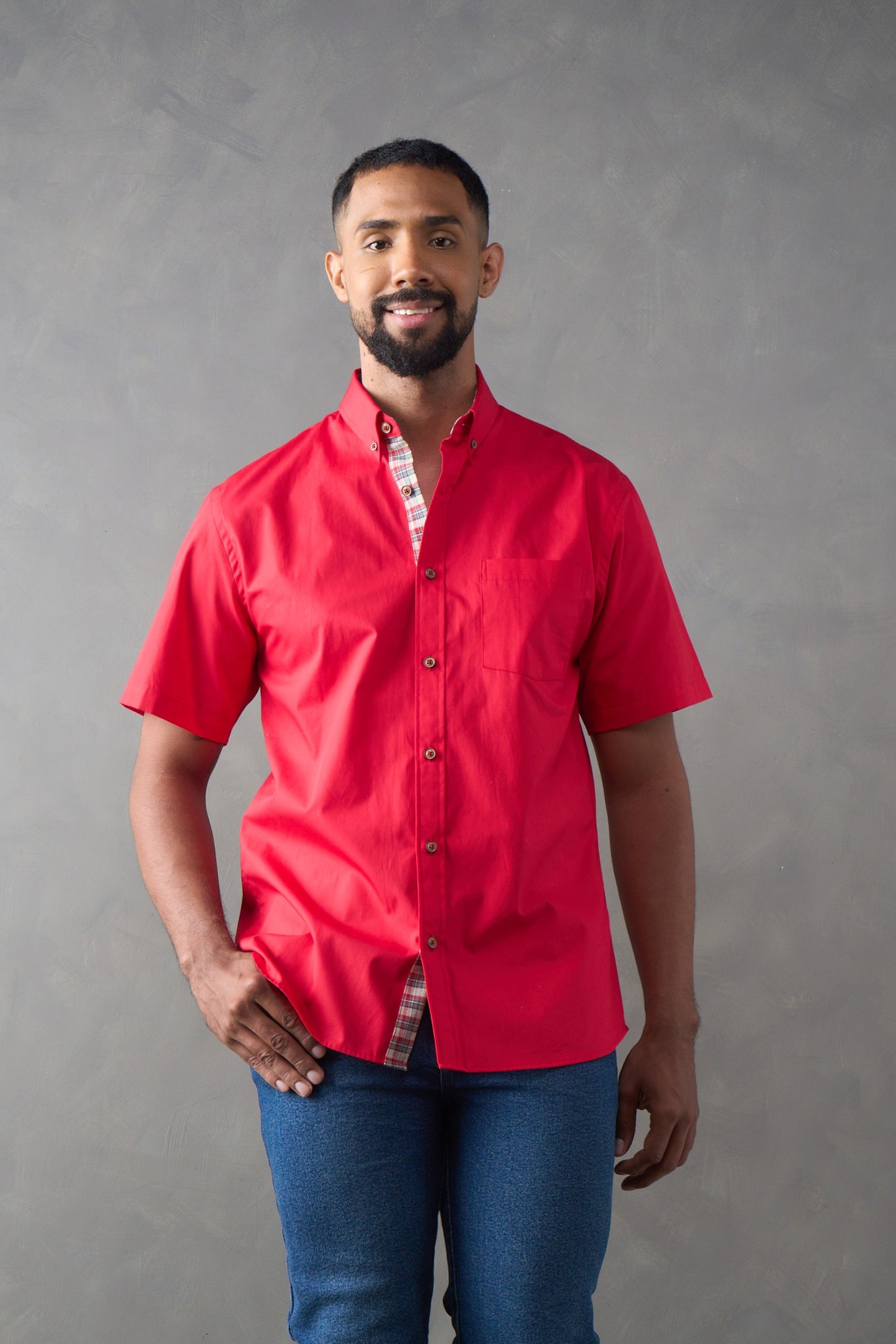 Camisa regular fit manga corta rojo