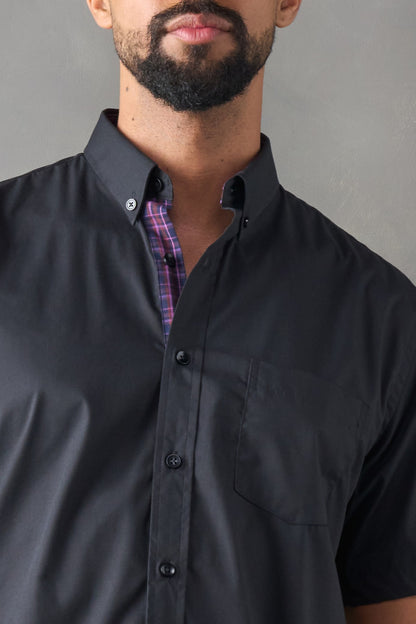 Camisa regular fit manga corta negro