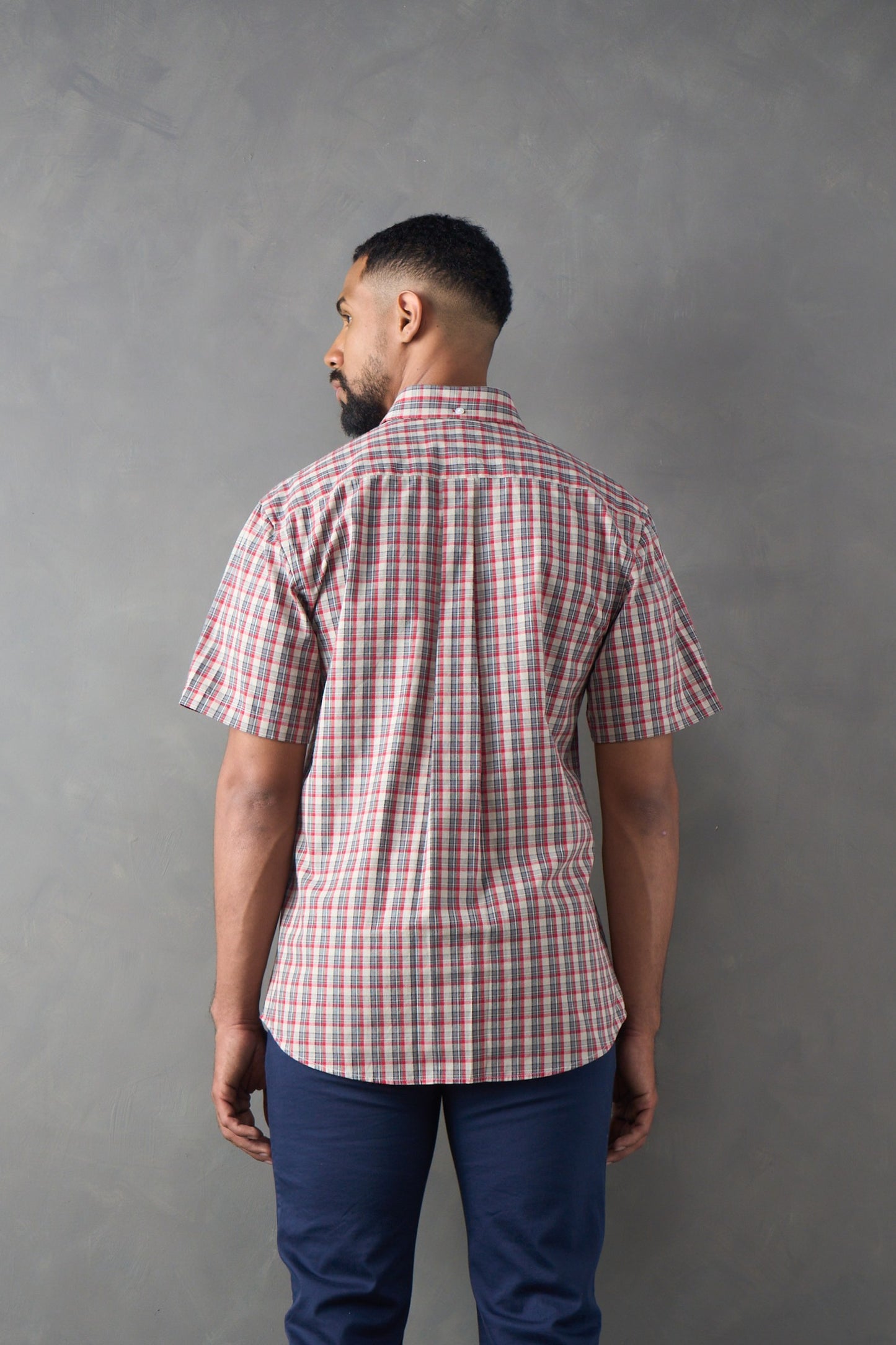 Camisa regular fit manga corta rojo