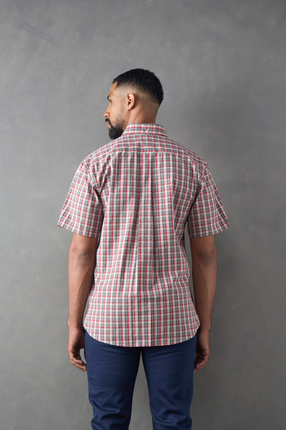 Camisa regular fit manga corta rojo