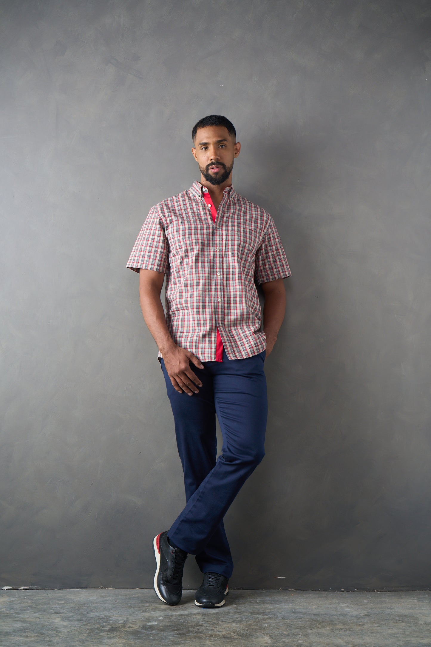 Camisa regular fit manga corta rojo