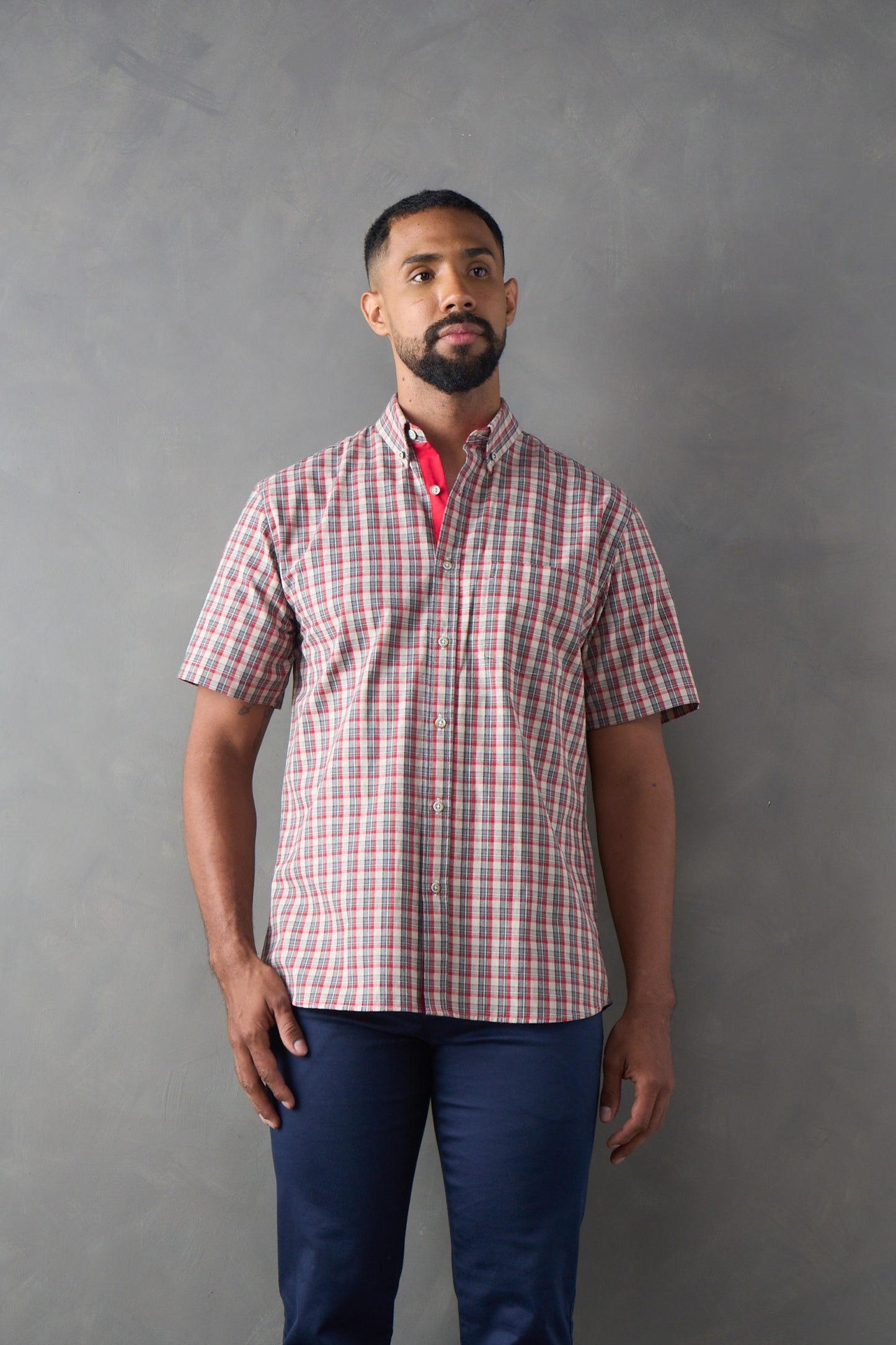 Camisa regular fit manga corta rojo
