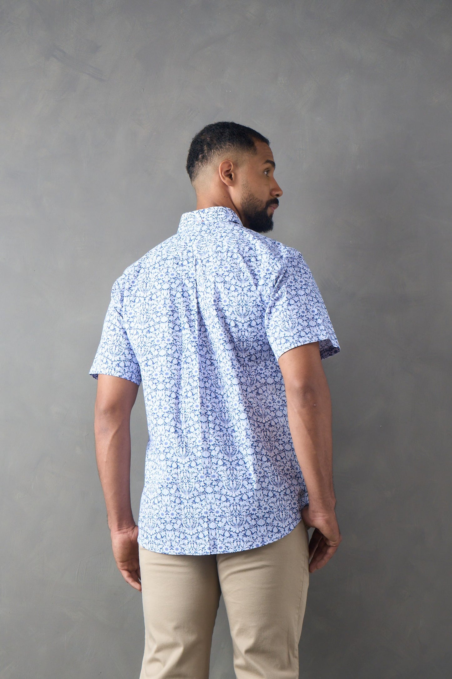 Camisa regular fit manga corta azul medio