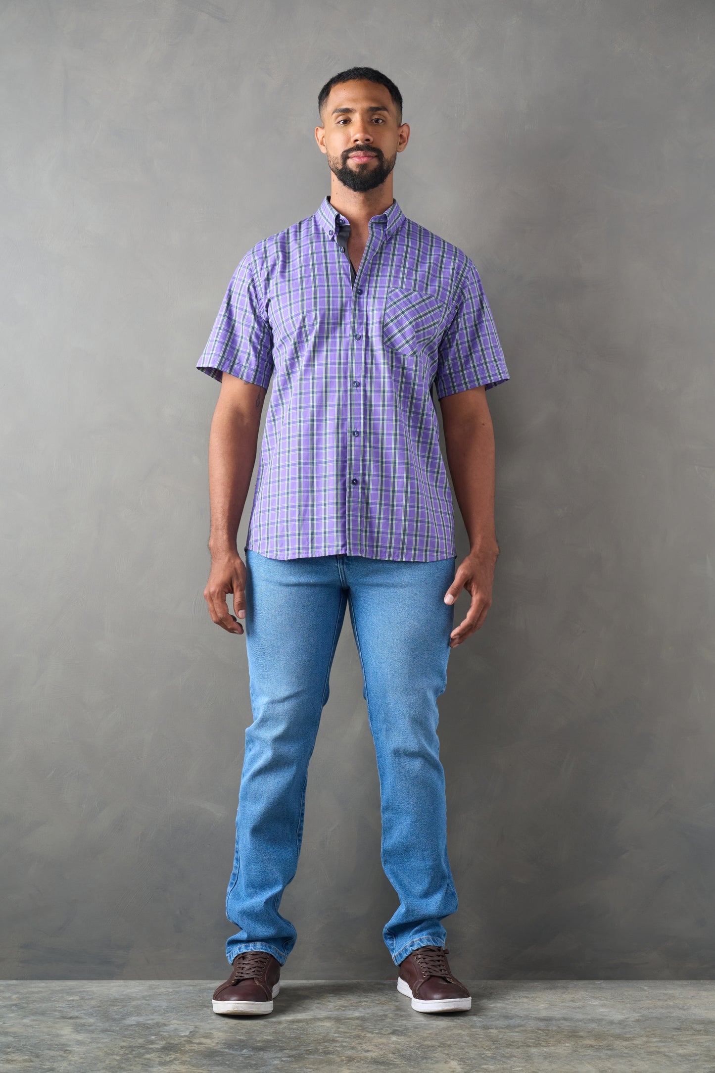 Camisa regular fit manga corta azul oscuro