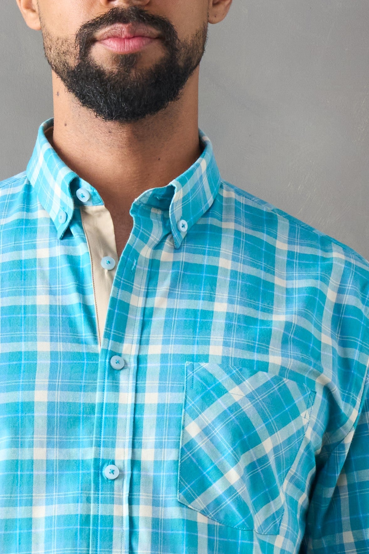 Camisa regular fit manga corta azul medio