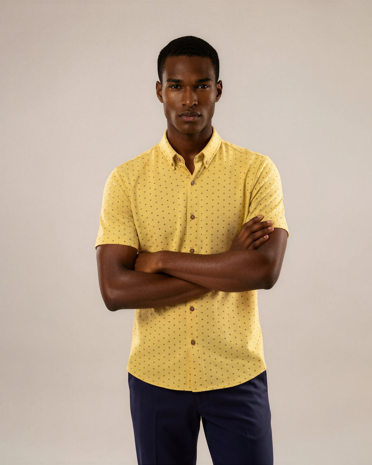 Camisa en tejido de punto con mini prints amarillo
