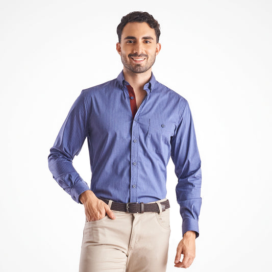 Camisa slim fit diseño a rayas color azul oscuro