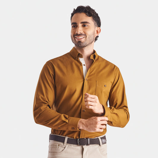 Camisa slim fit diseño fondo entero color café