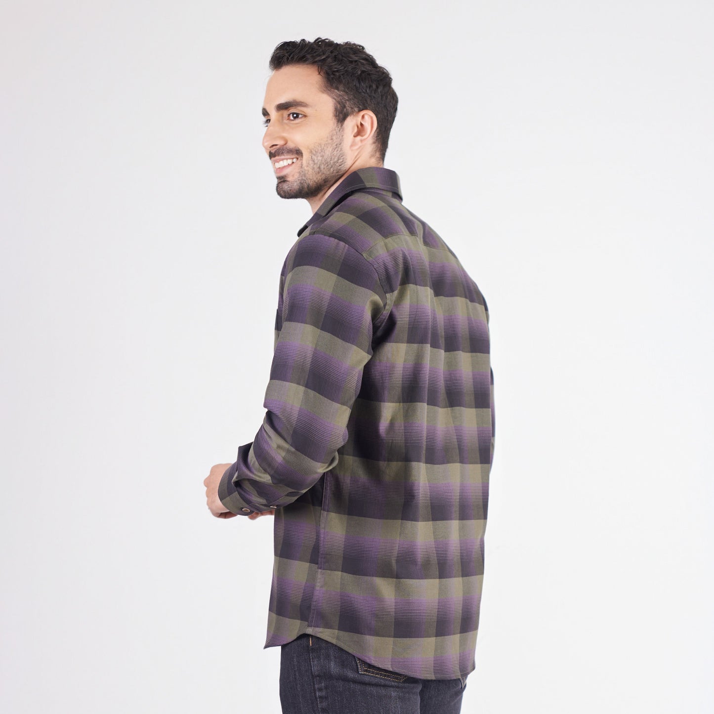 Camisa regular fit a cuadros color verde militar