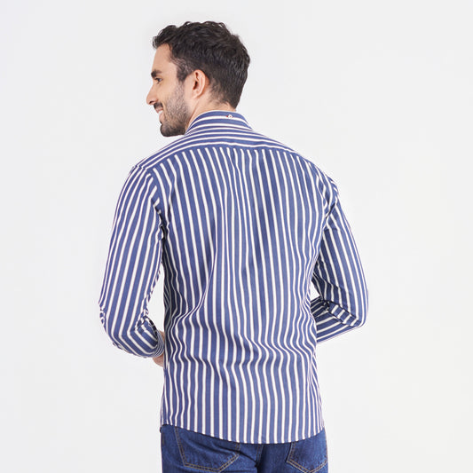 Camisa slim fit a rayas color azul oscuro