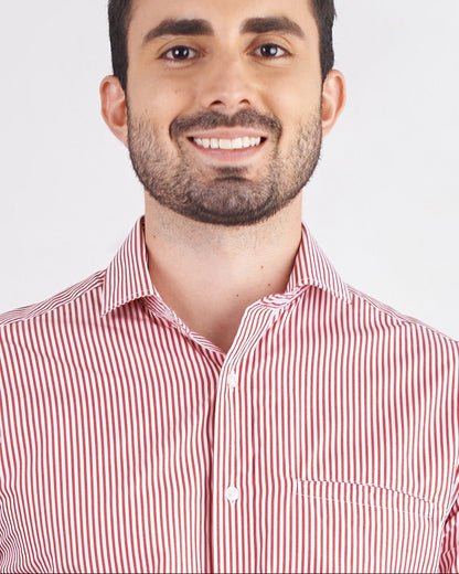Camisa slim fit a rayas color rojo