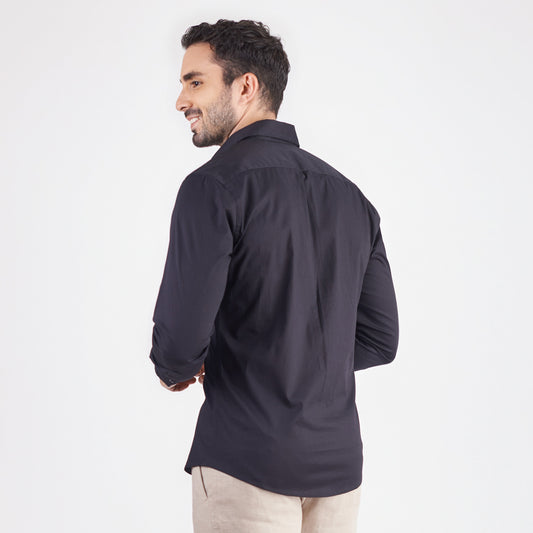 Camisa slim fit color negro