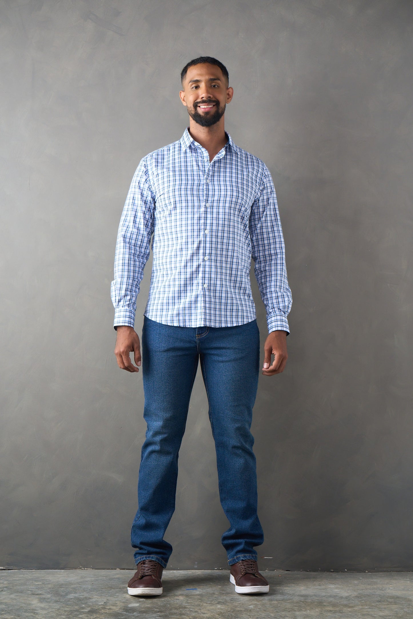 Camisa slim fit azul oscuro a cuadros