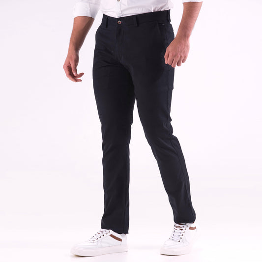 Pantalón Chino Slim Fit Color Negro