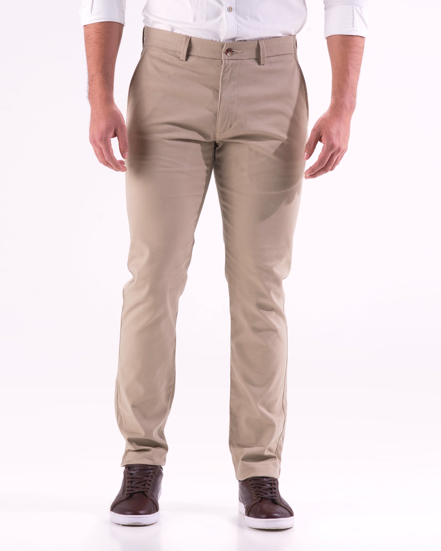 Pantalón chino color arena