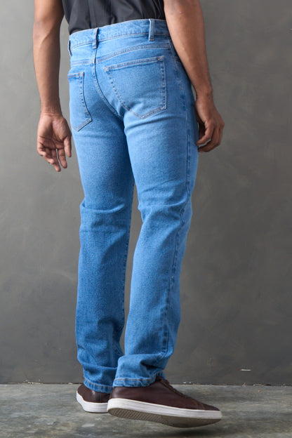 Jean slim fit índigo azul claro
