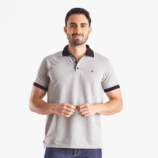 Camiseta tipo polo regular fit color gris medio