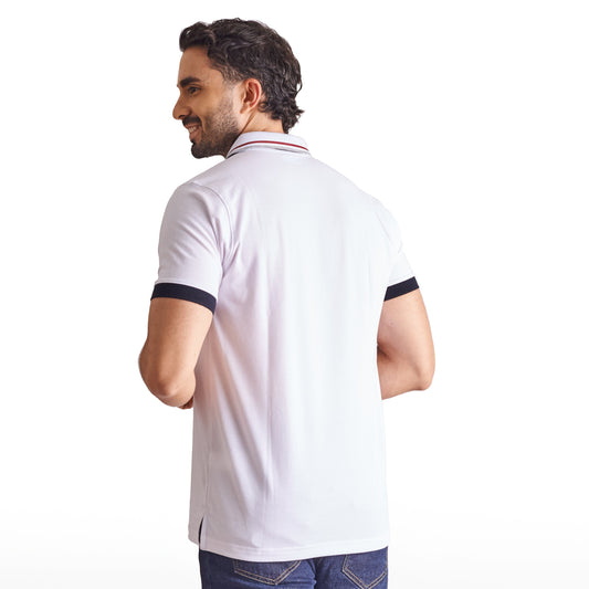Camiseta tipo polo regular fit color blanco