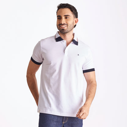 Camiseta tipo polo regular fit color blanco